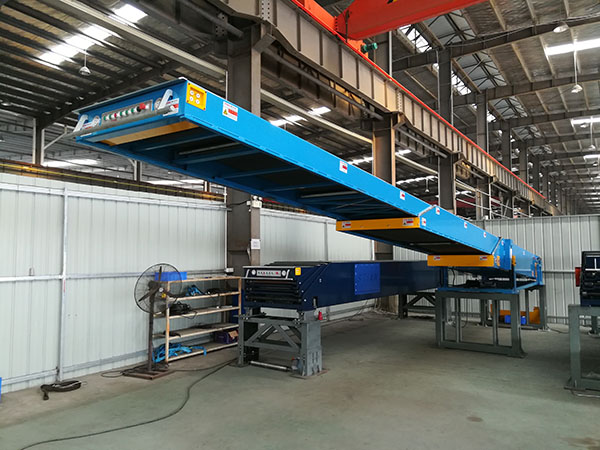 腳架升降式皮帶伸縮輸送機(jī)